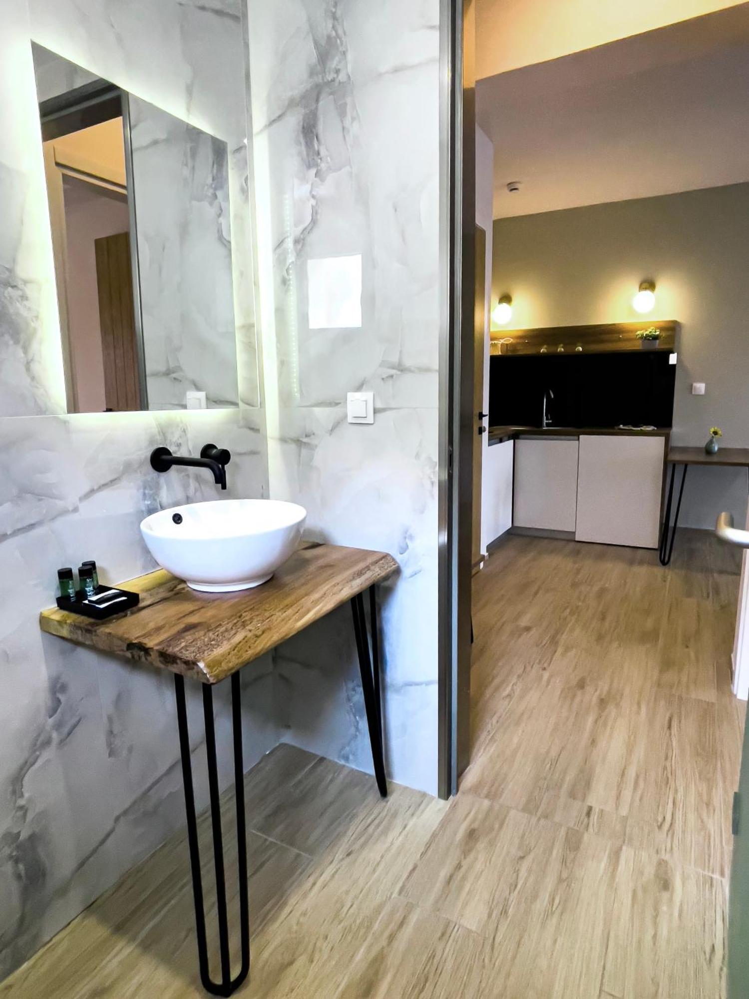 Athonite All Seasons Luxury Suites Ierissós Ngoại thất bức ảnh