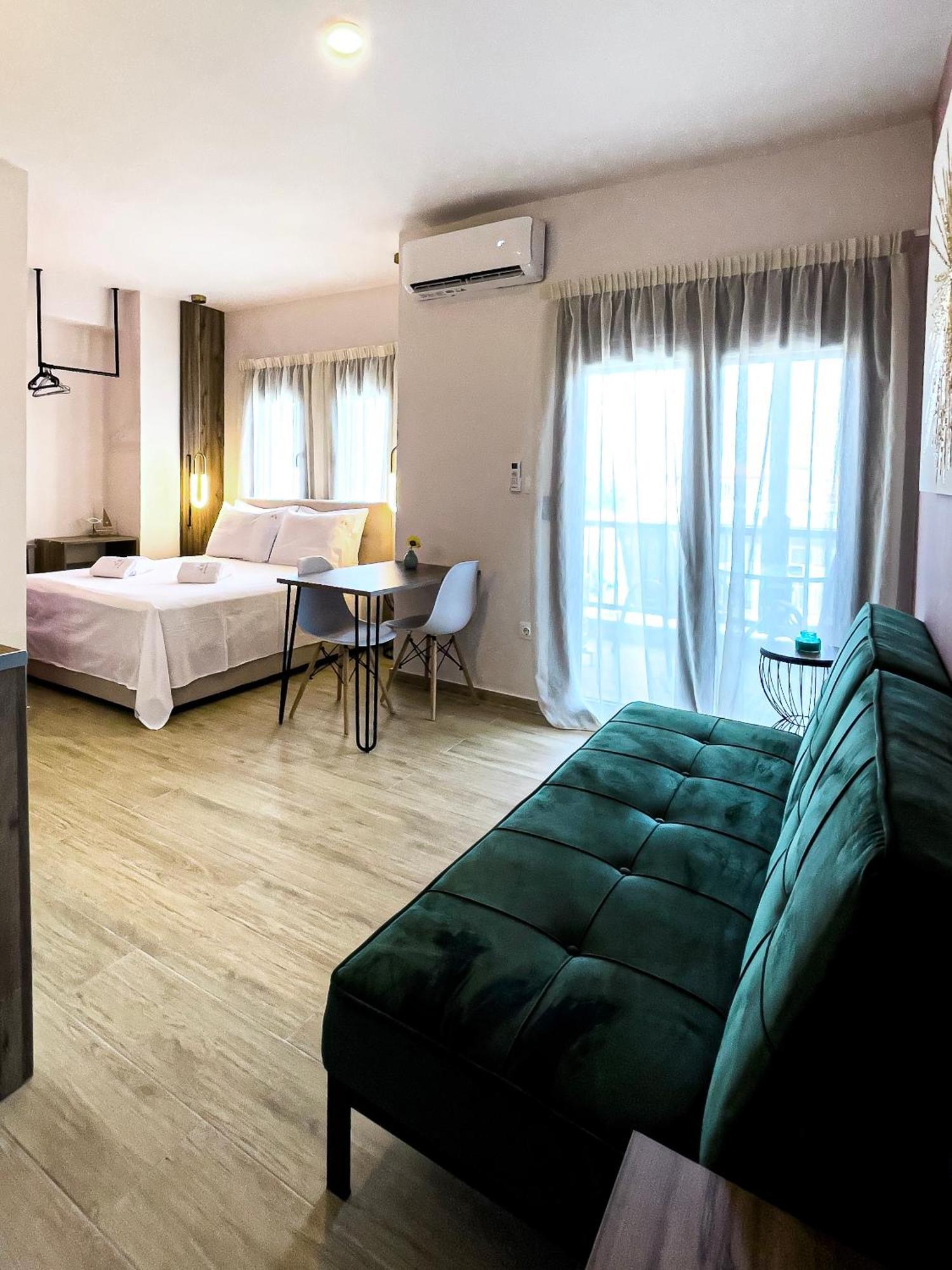 Athonite All Seasons Luxury Suites Ierissós Ngoại thất bức ảnh